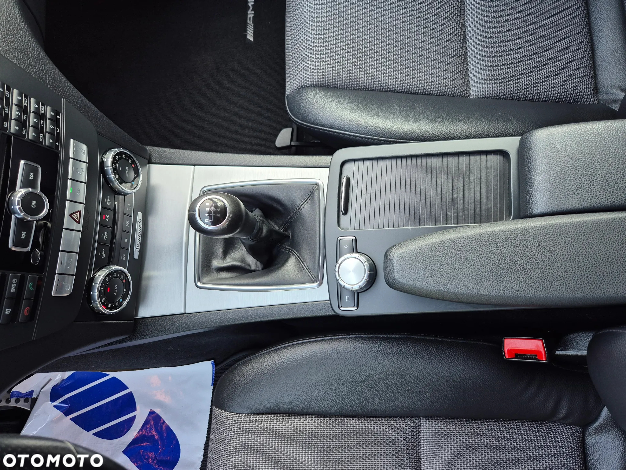 Mercedes-Benz Klasa C 200 T (BlueEFFICIENCY) Avantgarde - 22