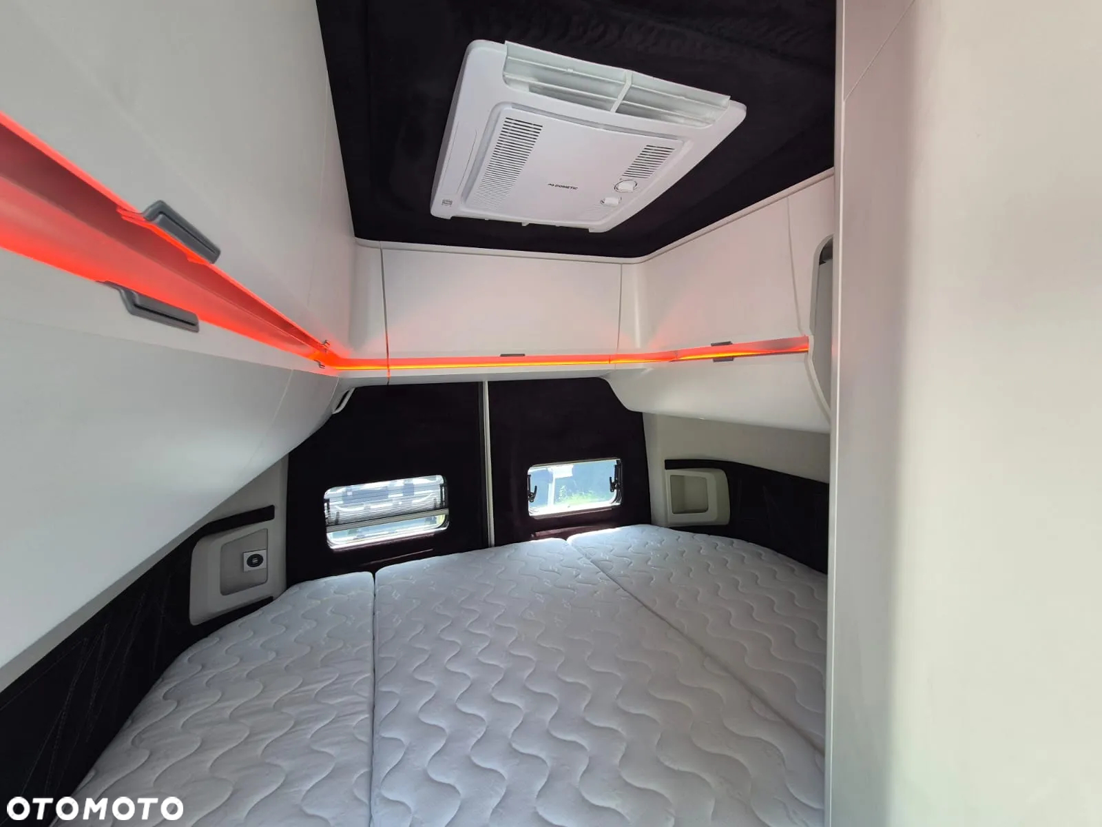 Volkswagen Grand California 600 Bulli 60`s edition FV23% - 12