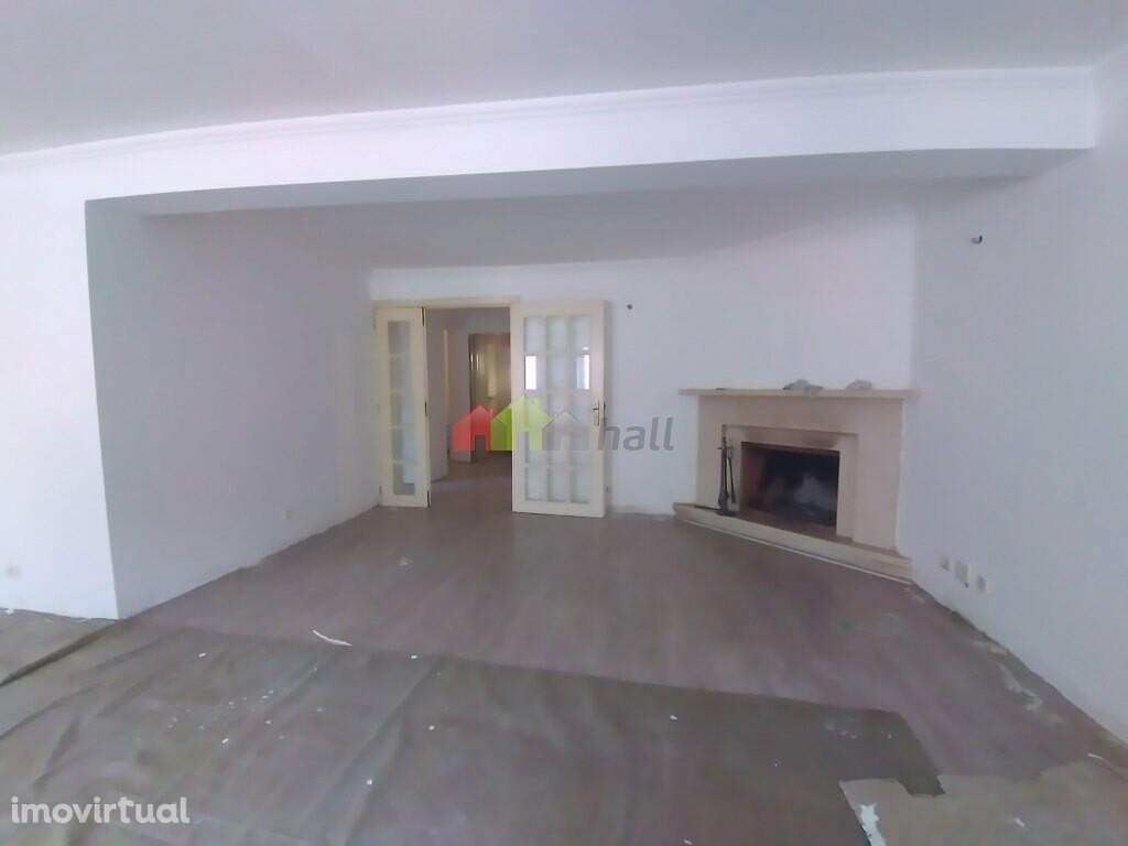 Moradia T7 renovada para venda em Albarraque - Sintra - Grande imagem: 5/17