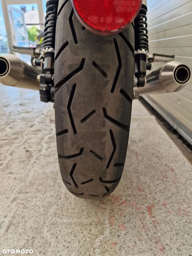 Moto Guzzi V7 - 11