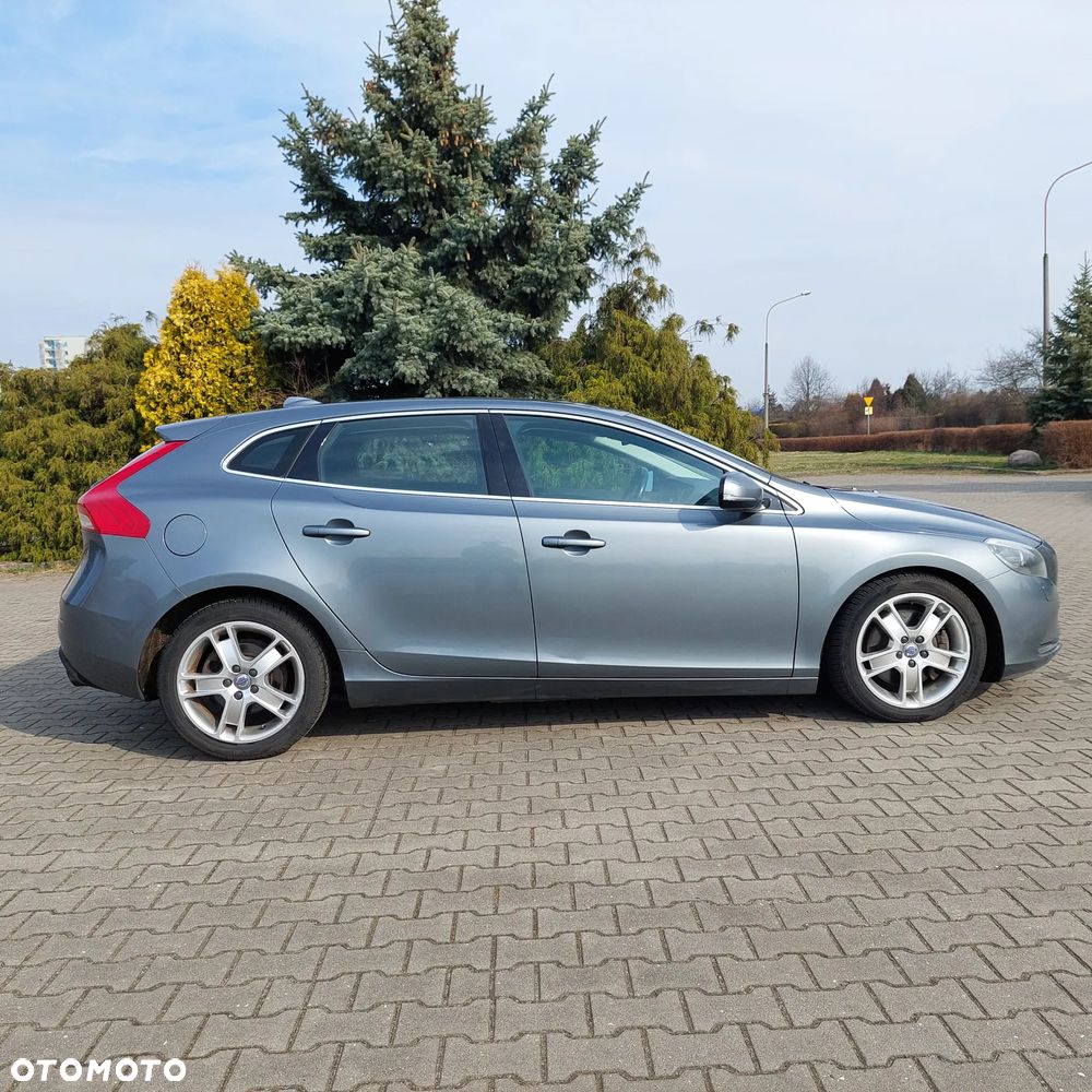 Volvo V40 D4 Momentum - 5