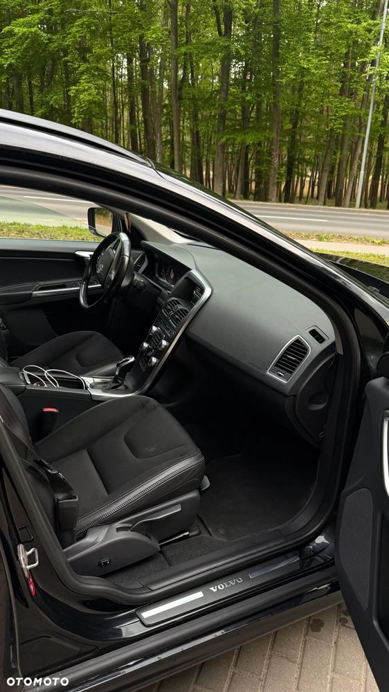 Volvo XC 60 D4 Drive-E Momentum - 5