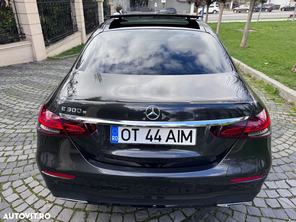 Mercedes-Benz E - 10