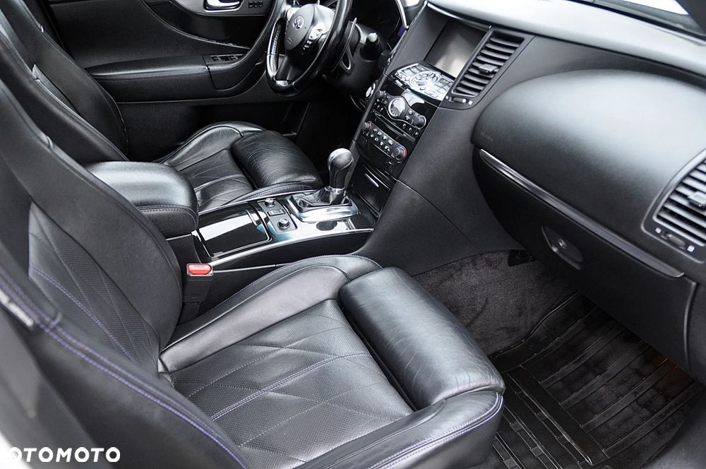 Infiniti QX70 3.0d S - 12