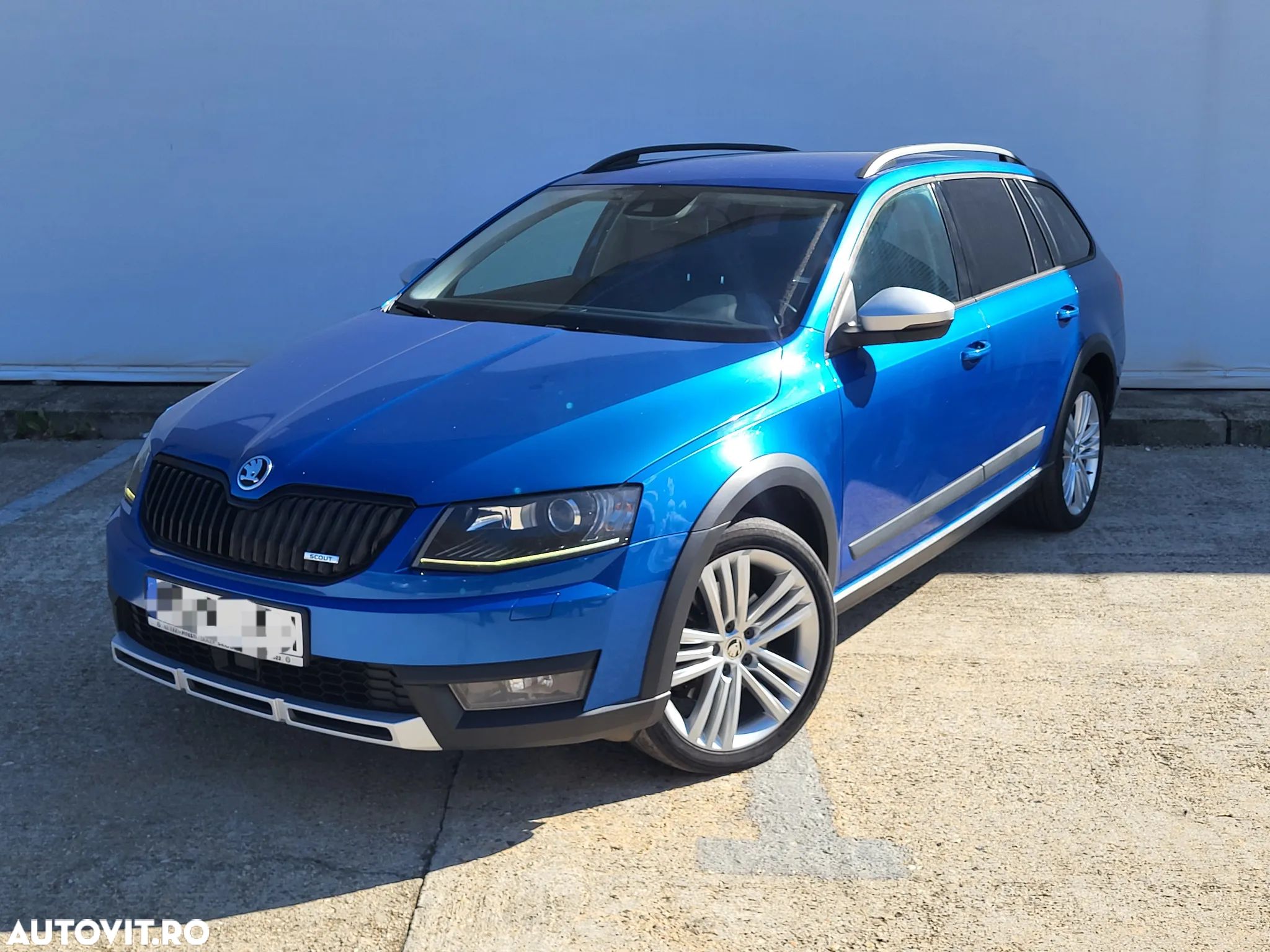 Skoda Octavia 2.0 TDI 4x4 DSG Scout - 1