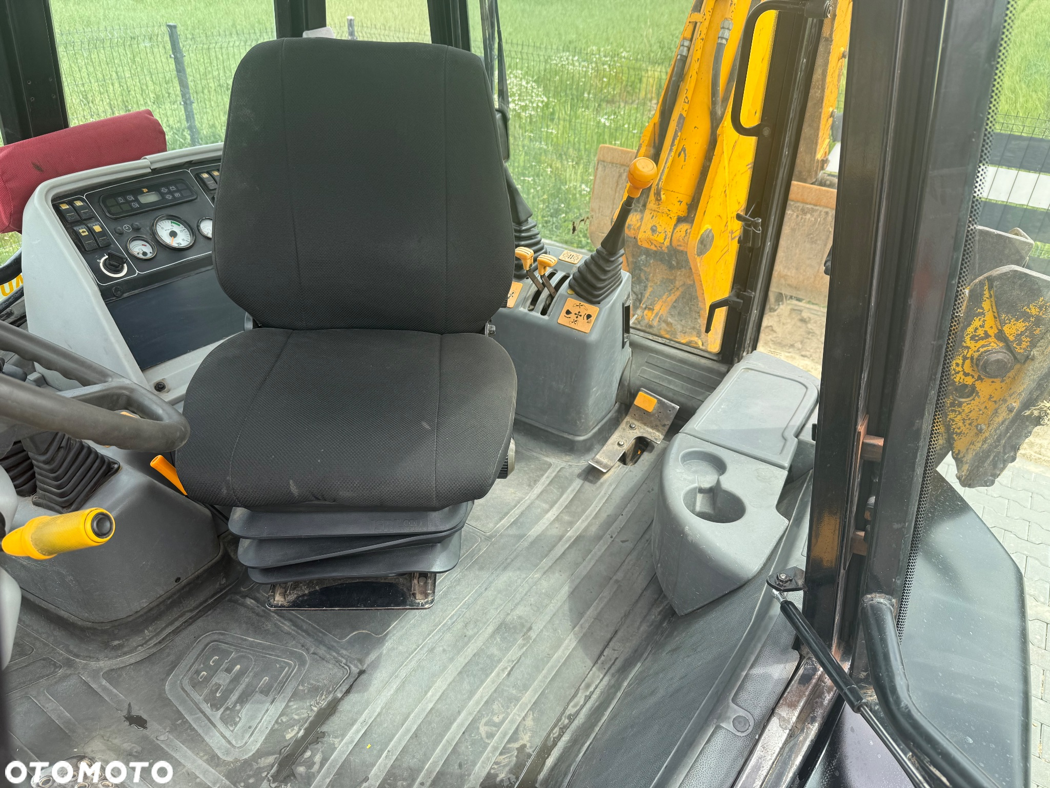 JCB 3cx - 12