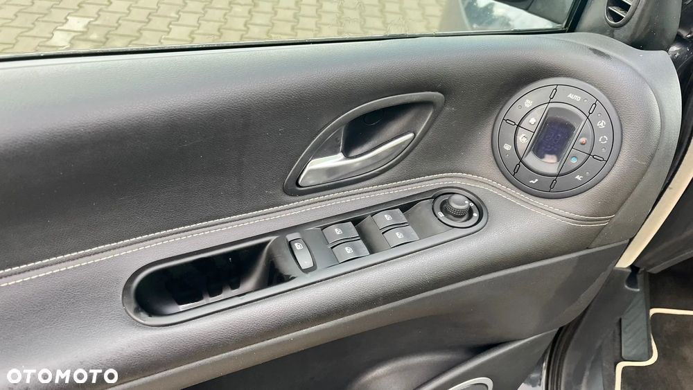 Renault Grand Espace 2.0 dCi FAP Initiale - 38