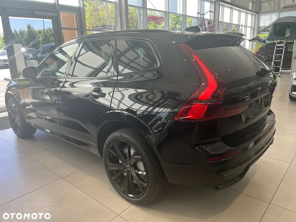 Volvo XC 60 T6 Plug-In Hybrid AWD Ultra Black Edition - 6