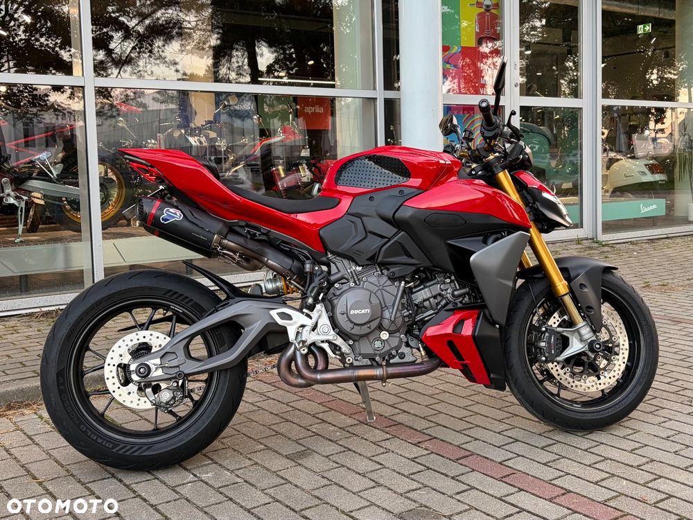 Ducati Streetfighter V2 - 2
