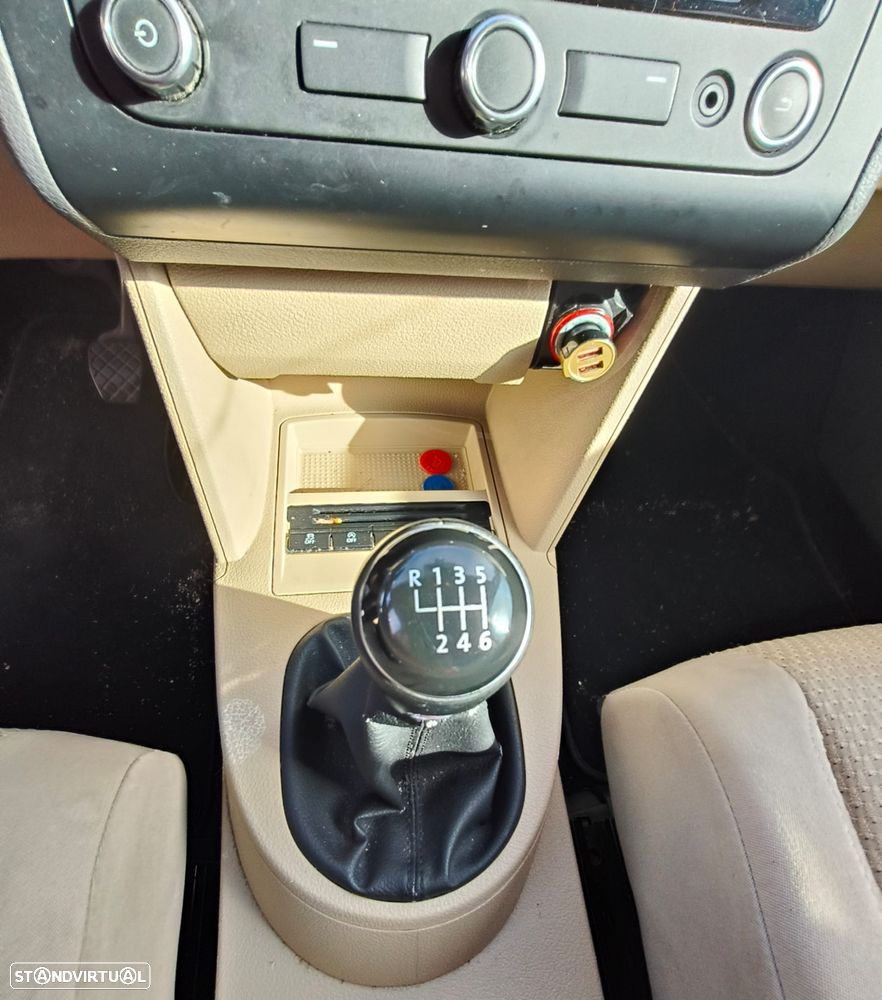 VW Touran 1.6 TDI Blue.Confortline 7L - 9