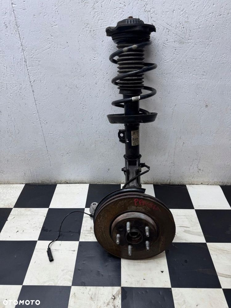 zwrotnica mcpherson prawy przód opel astra k 2015-2019 39039564 1.4 t - 1