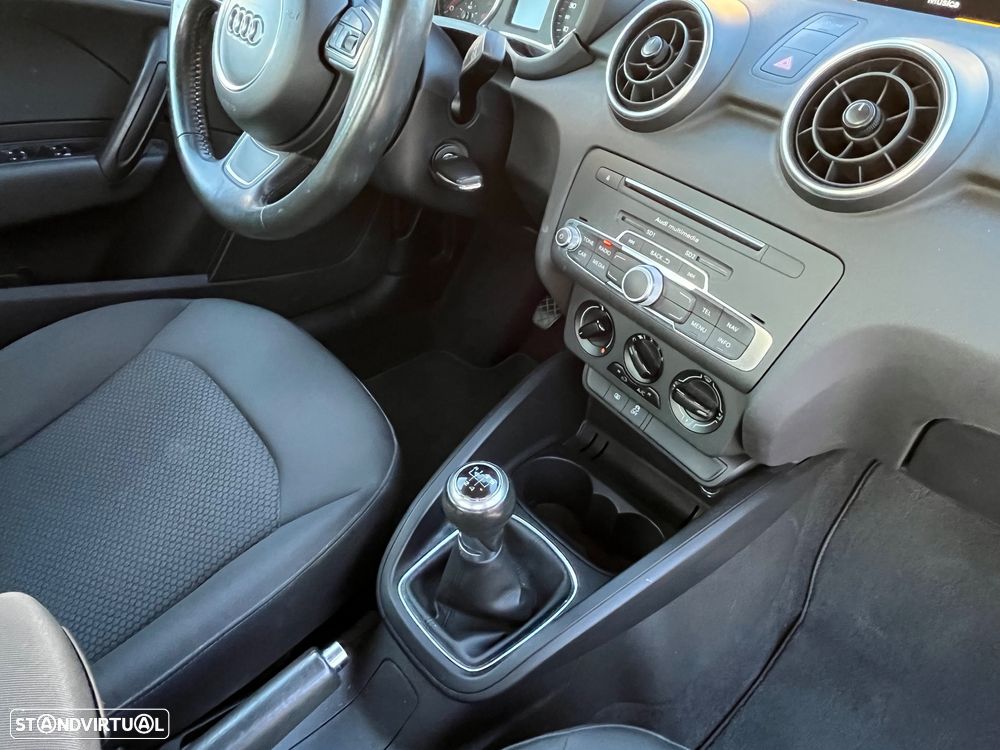 Audi A1 Sportback 1.6 TDI S-line - 19