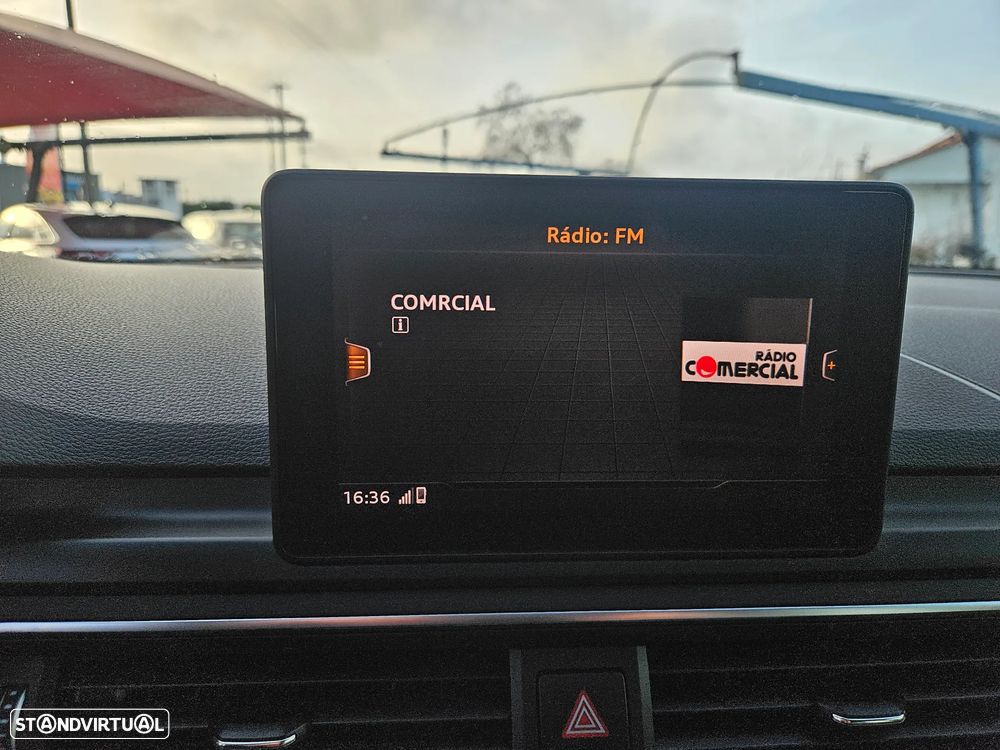 Audi A4 Avant 2.0 TDI Design S tronic - 30