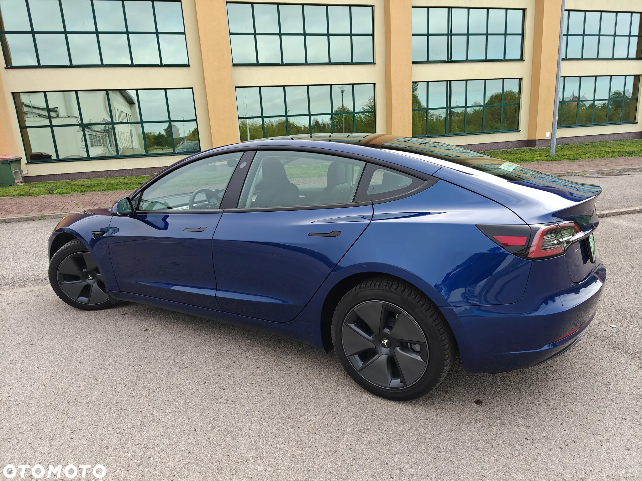 Tesla Model 3 Long Range RWD - 32