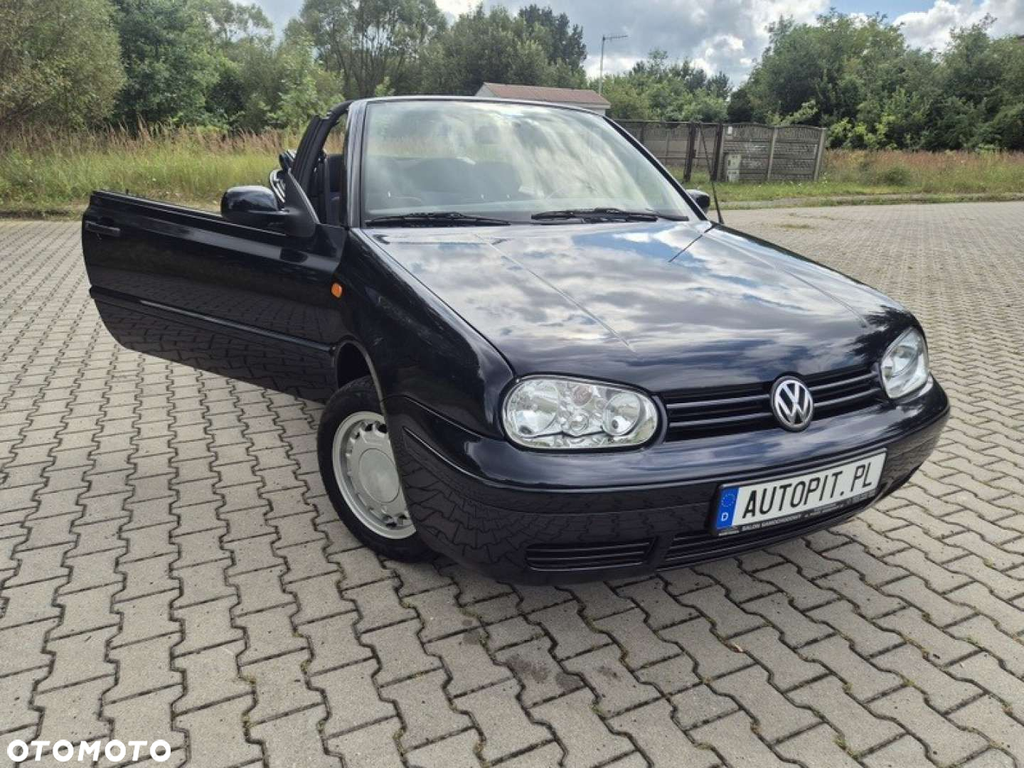 Volkswagen Golf - 25