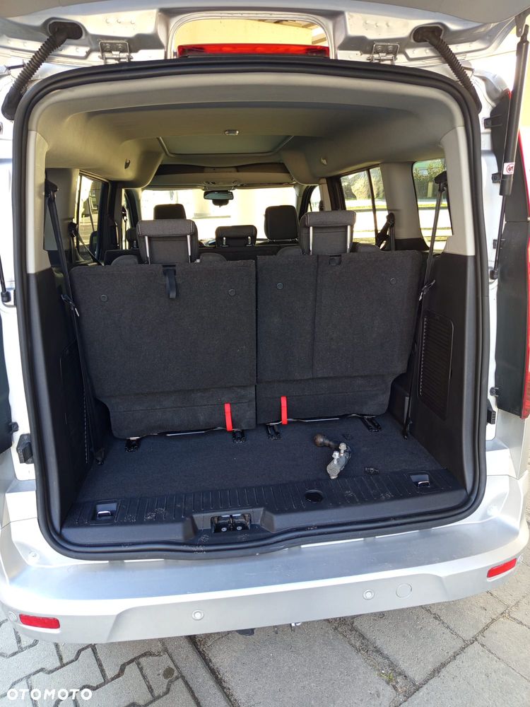 Ford Tourneo Connect Grand - 17