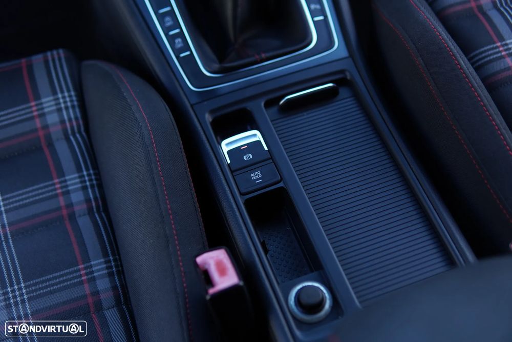 VW Golf GTI Performance BlueMotion - 58