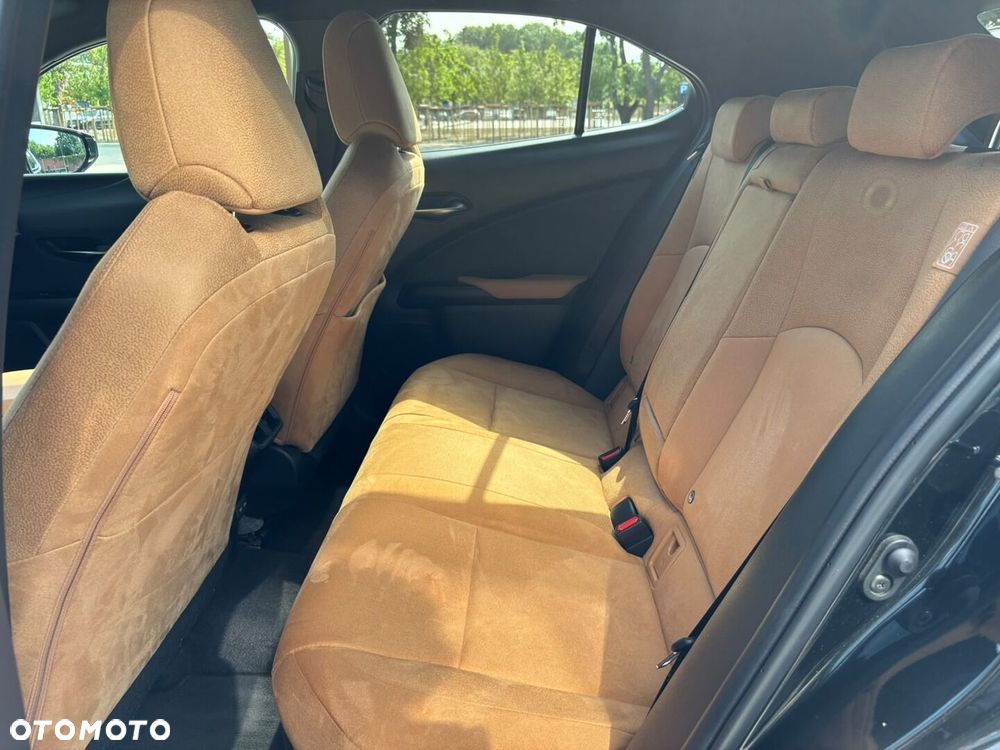 Lexus UX 250h GPF Business 2WD - 7