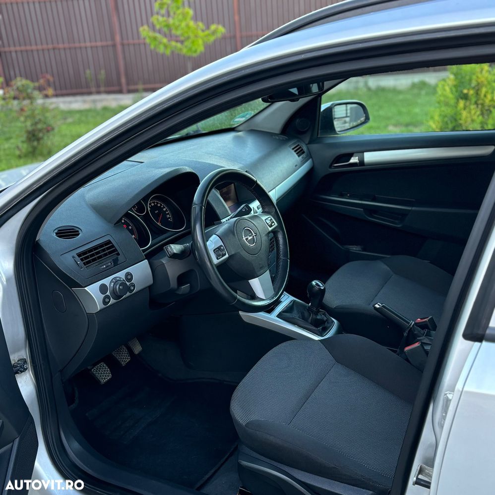 Opel Astra 1.7 CDTI Essentia - 15