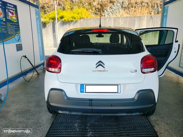 Citroën C3 1.2 PureTech C-Series - 2