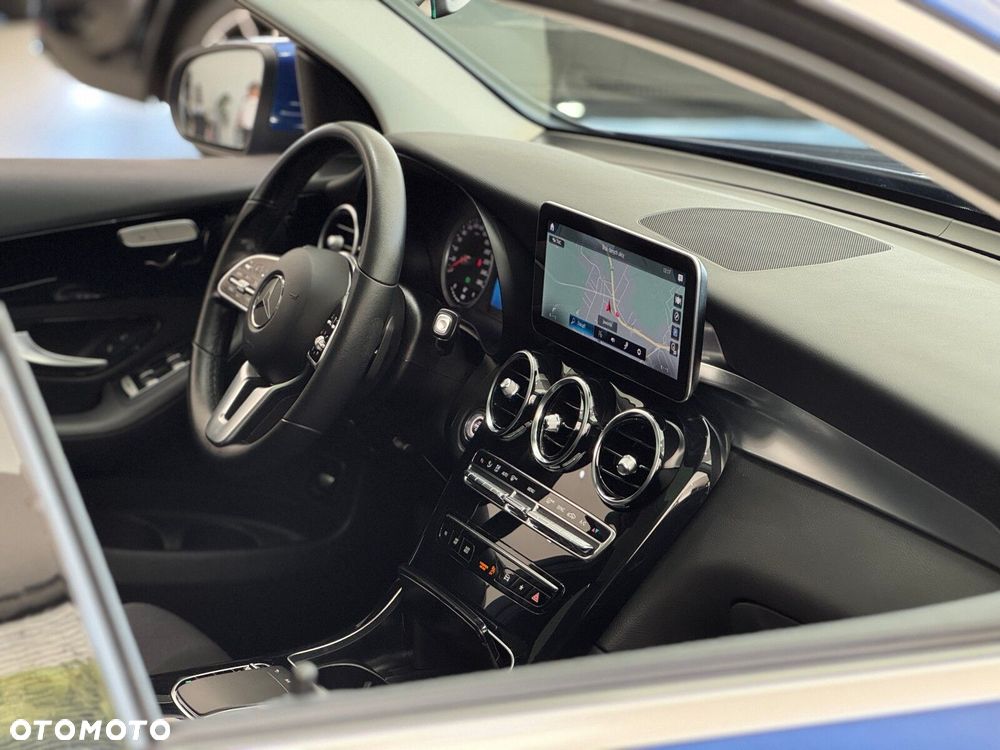 Mercedes-Benz GLC - 38