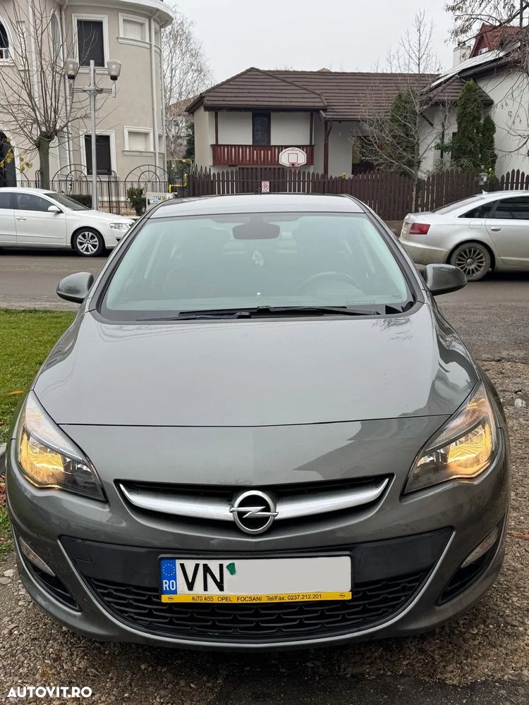 Opel Astra 1.4 Turbo ECOTEC Cosmo - 9