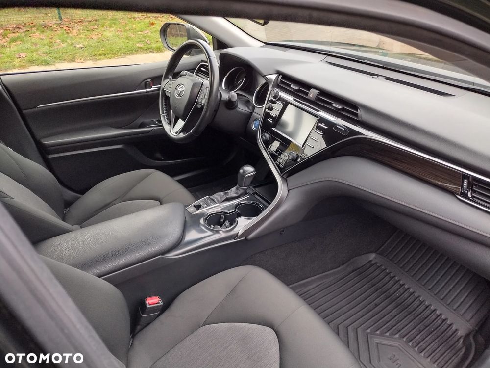 Toyota Camry 2.5 Hybrid Comfort CVT - 20