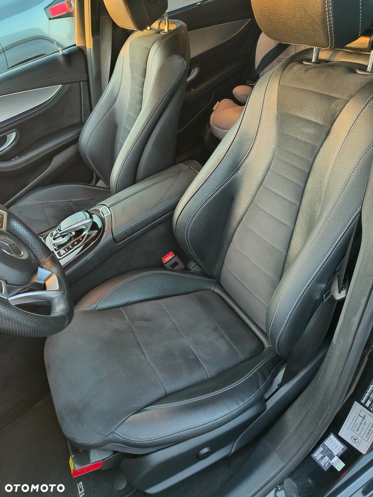 Mercedes-Benz Klasa E 220 d 4-Matic 9G-TRONIC - 30