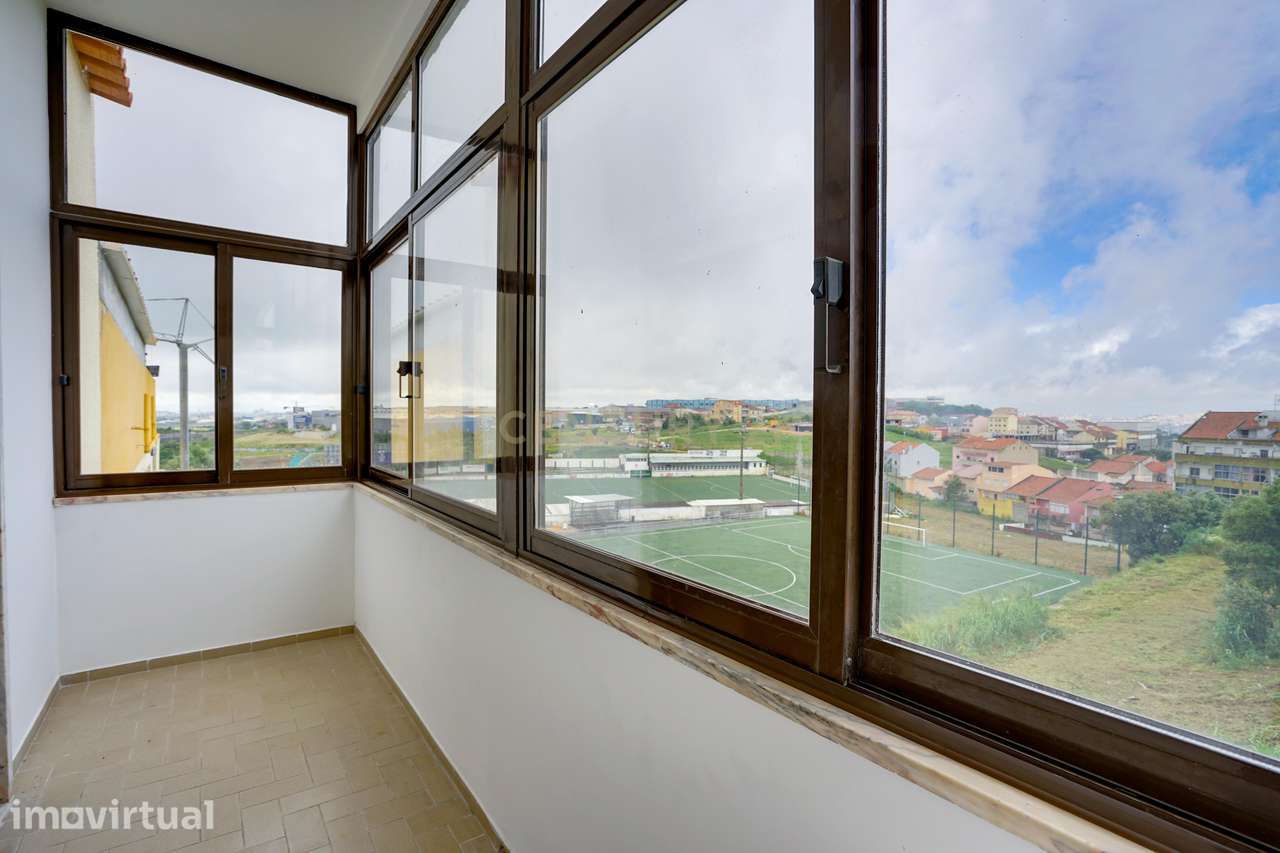 Apartamento Renovado T3 em Camarate, com Vista Panorâmica - Grande imagem: 4/34