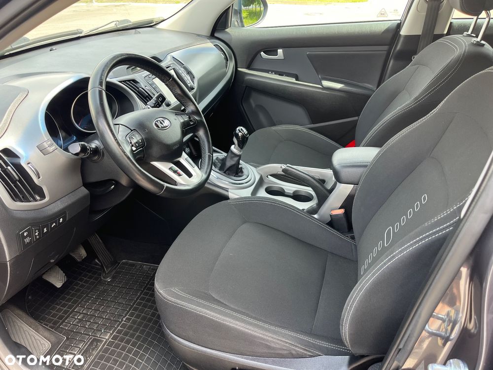 Kia Sportage 2.0 CRDI M AWD - 9