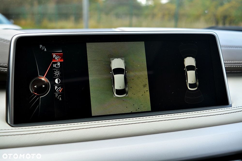 BMW X6 xDrive35i - 8
