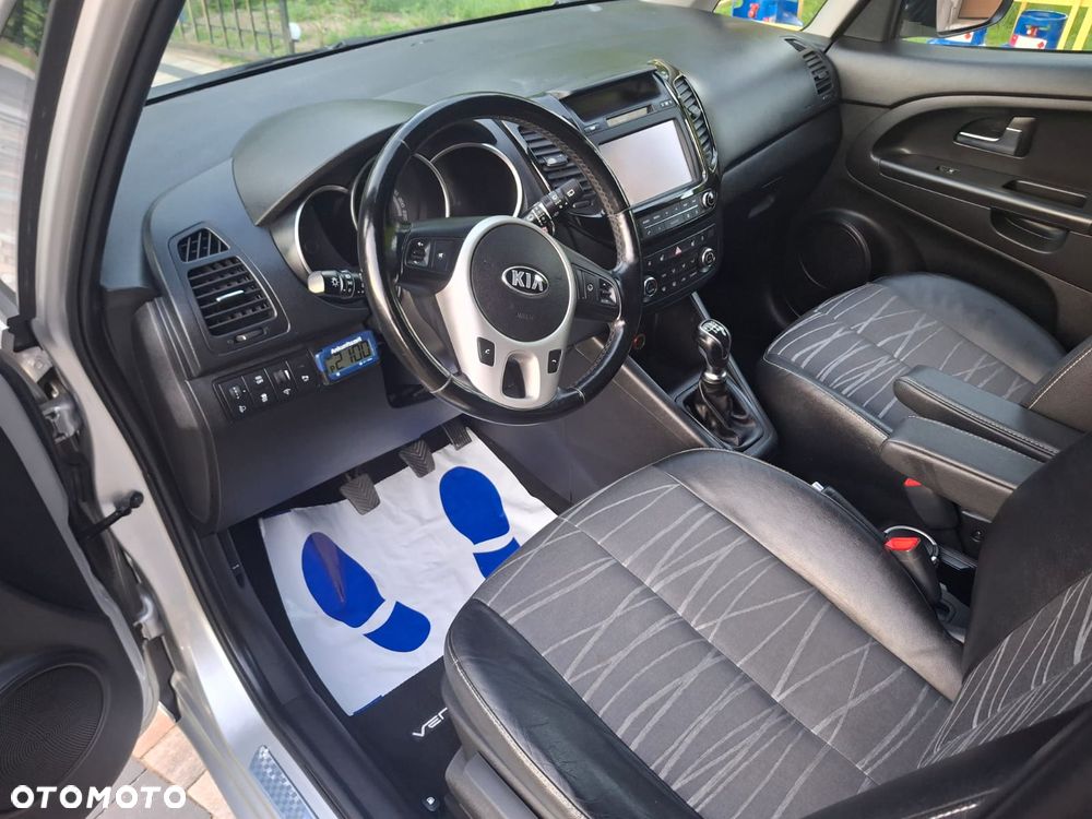 Kia Venga 1.6 CVVT ISG Vision - 10