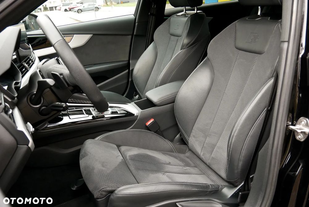 Audi A4 Limousine 35 TFSI mHEV S Line S tronic - 32