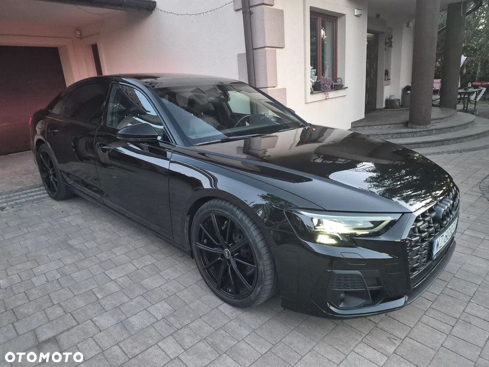 Audi A8 - 1