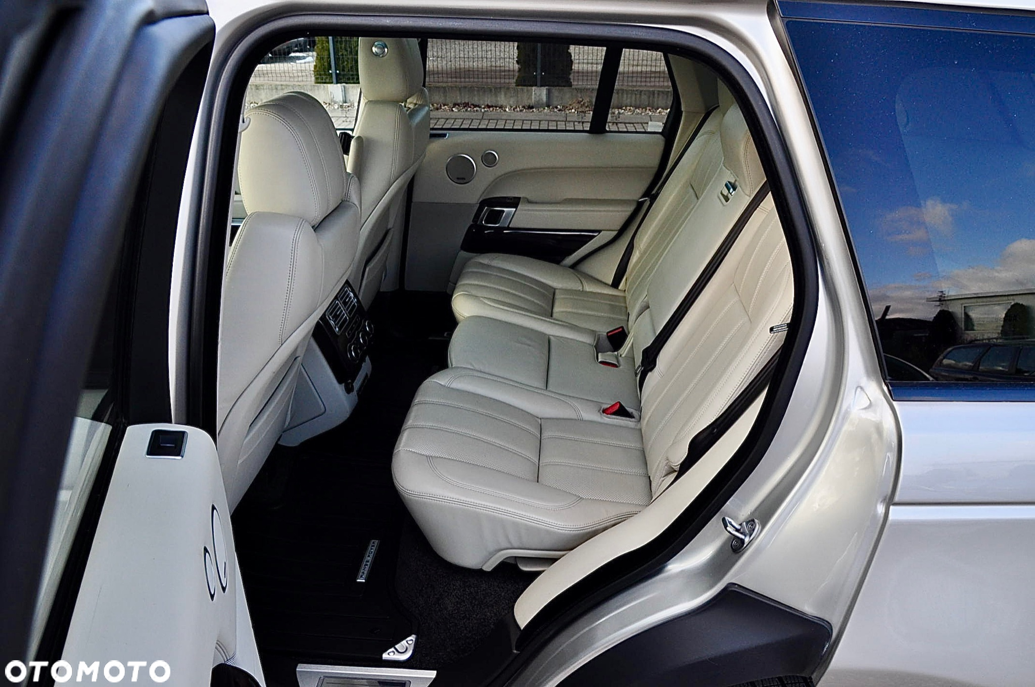 Land Rover Range Rover P400 HSE - 20