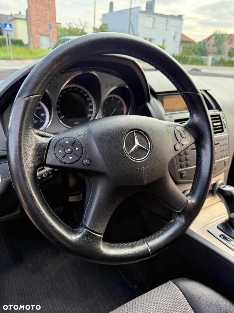 Mercedes-Benz Klasa C 200 CDI DPF Automatik BlueEFFICIENCY SPORT EDITION - 23