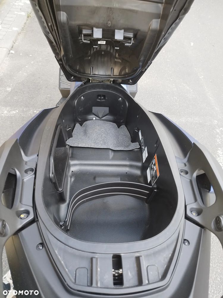Honda ADV350 - 9