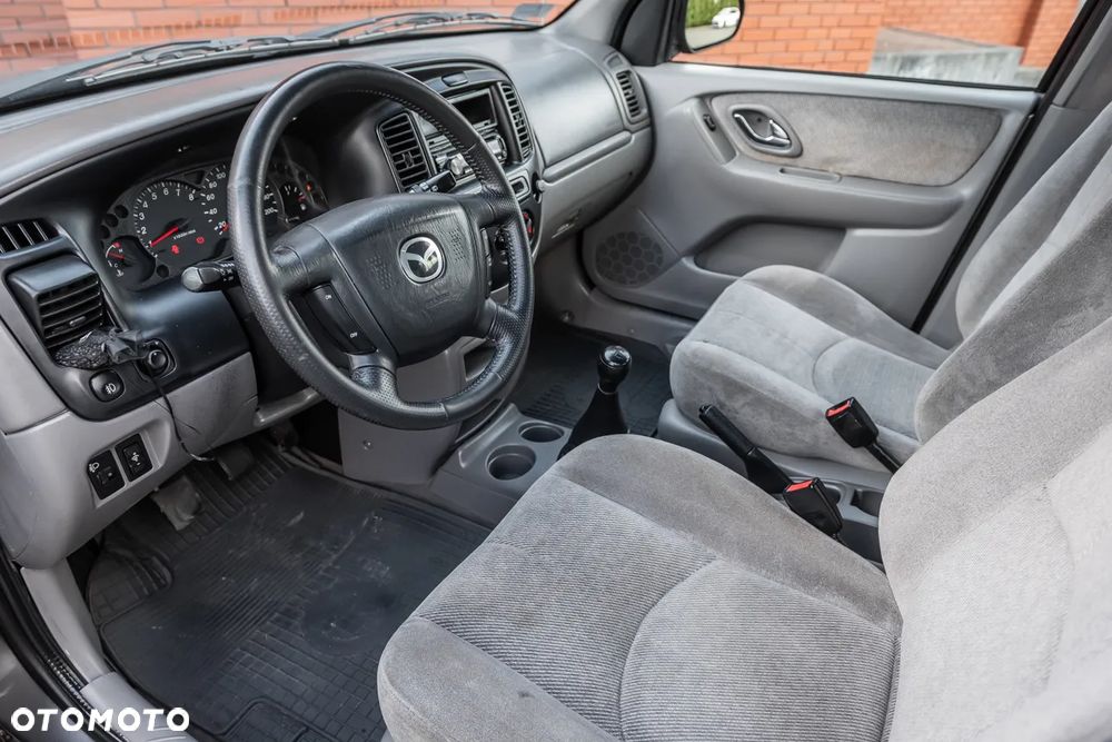 Mazda Tribute 4x4 Exclusive - 15