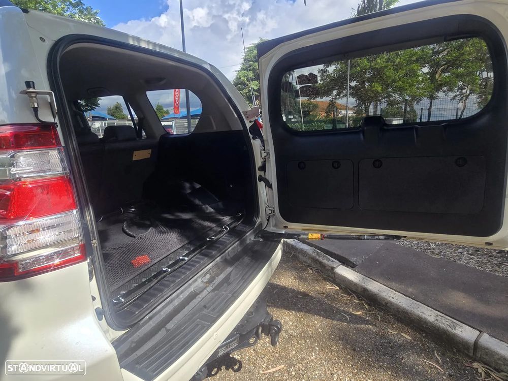 Toyota Land Cruiser 3.0 D-4D Auto TEC-Edition - 18