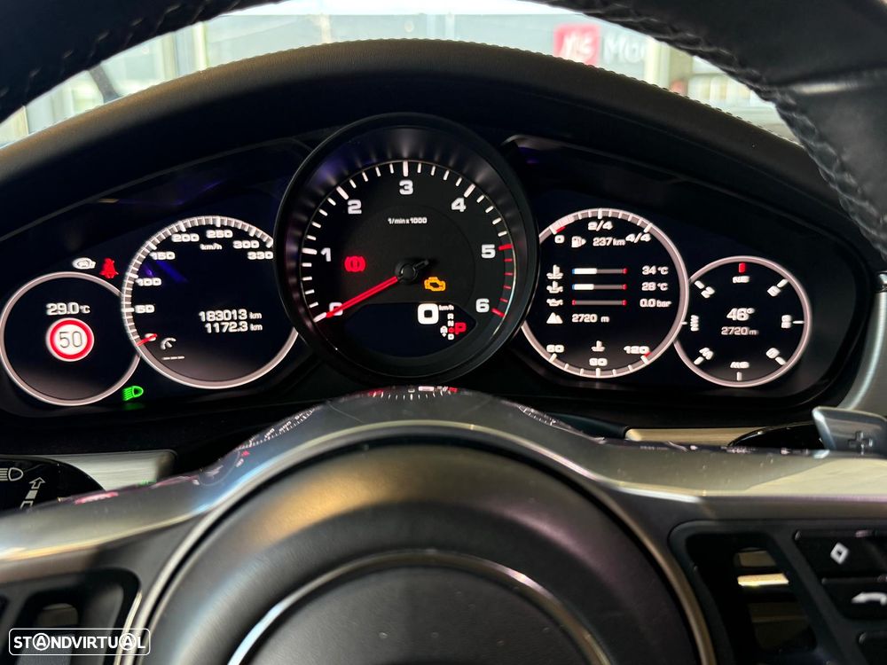 Porsche Panamera 4 S - 21