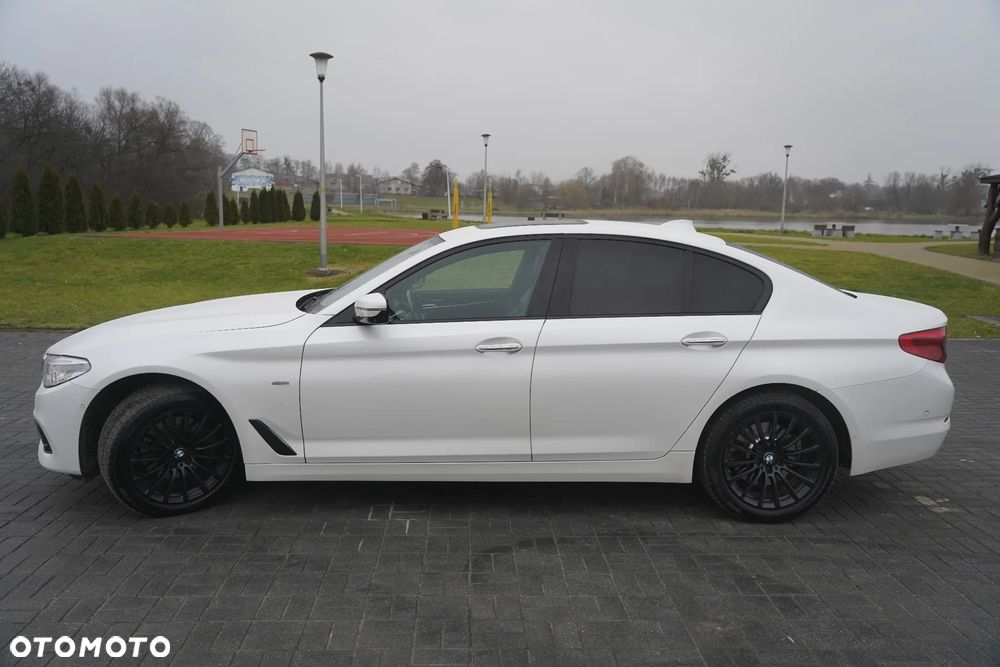 BMW Seria 5 520d Sport - 3