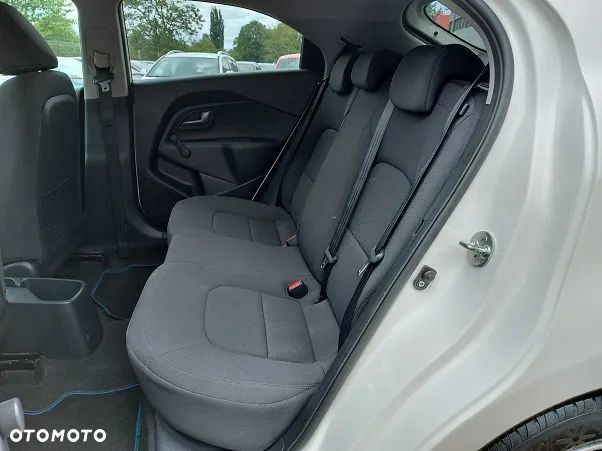 Kia Rio 1.2 M - 12