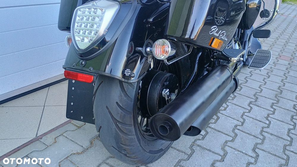 Suzuki Intruder - 16