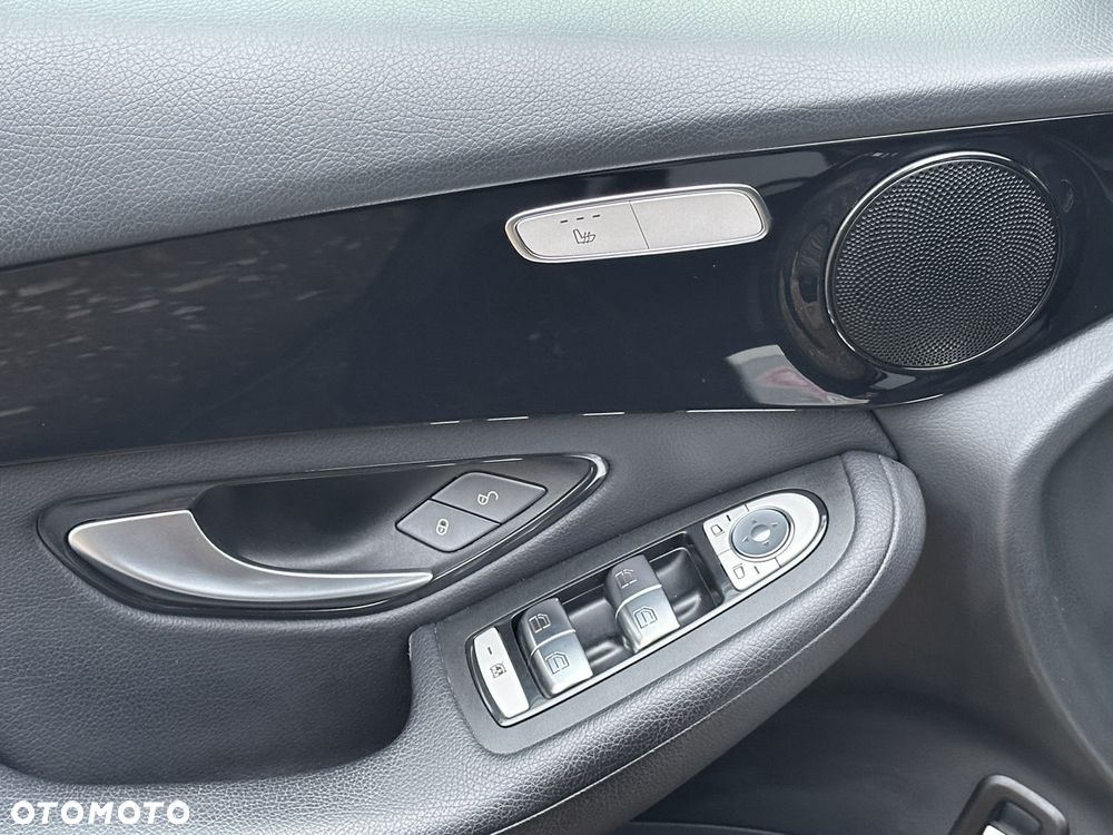 Mercedes-Benz GLC 300 de 4Matic 9G-TRONIC - 22