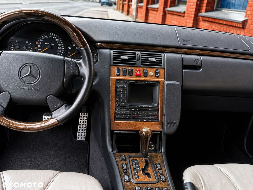 Mercedes-Benz Klasa E - 12