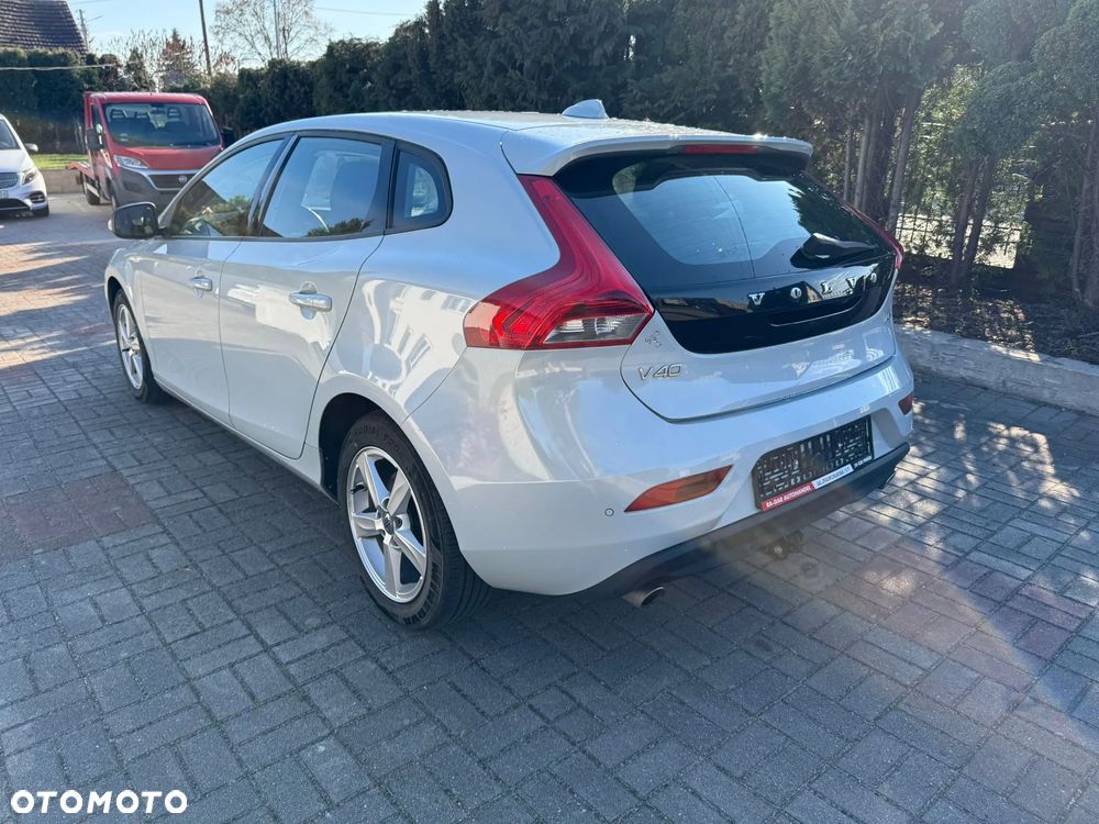 Volvo V40 D3 You - 3