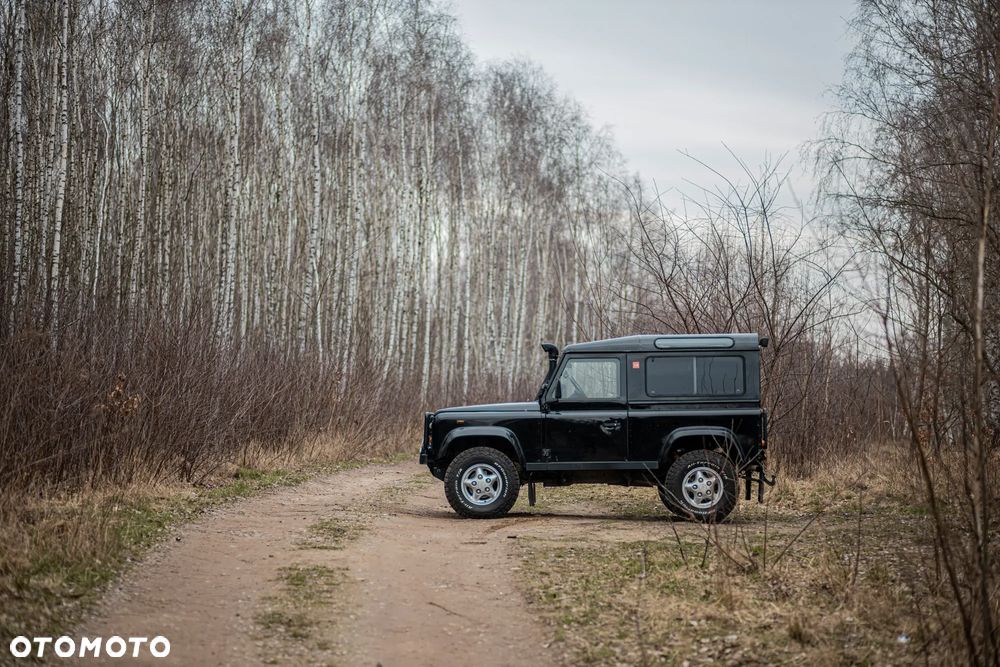 Land Rover Defender - 29