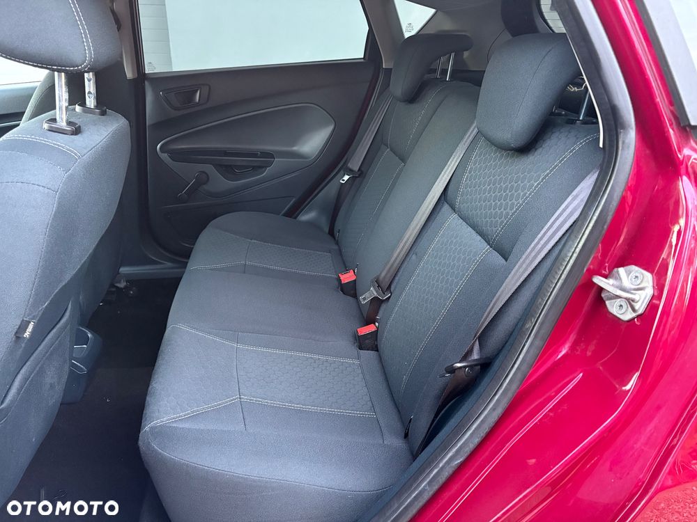 Ford Fiesta 1.4 Champions Edition - 14