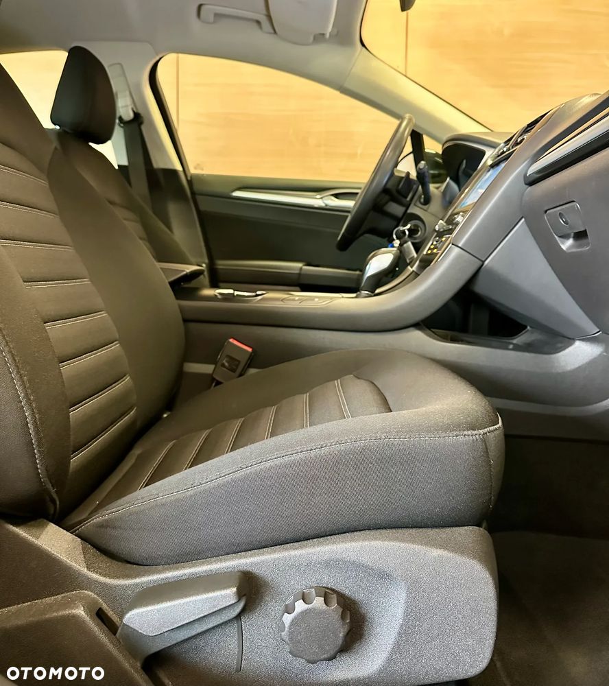 Ford Mondeo - 10