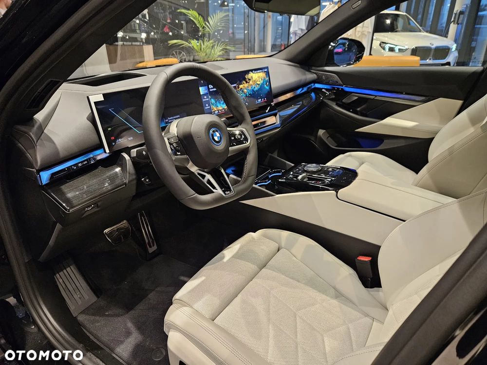 BMW Seria 5 530e - 11